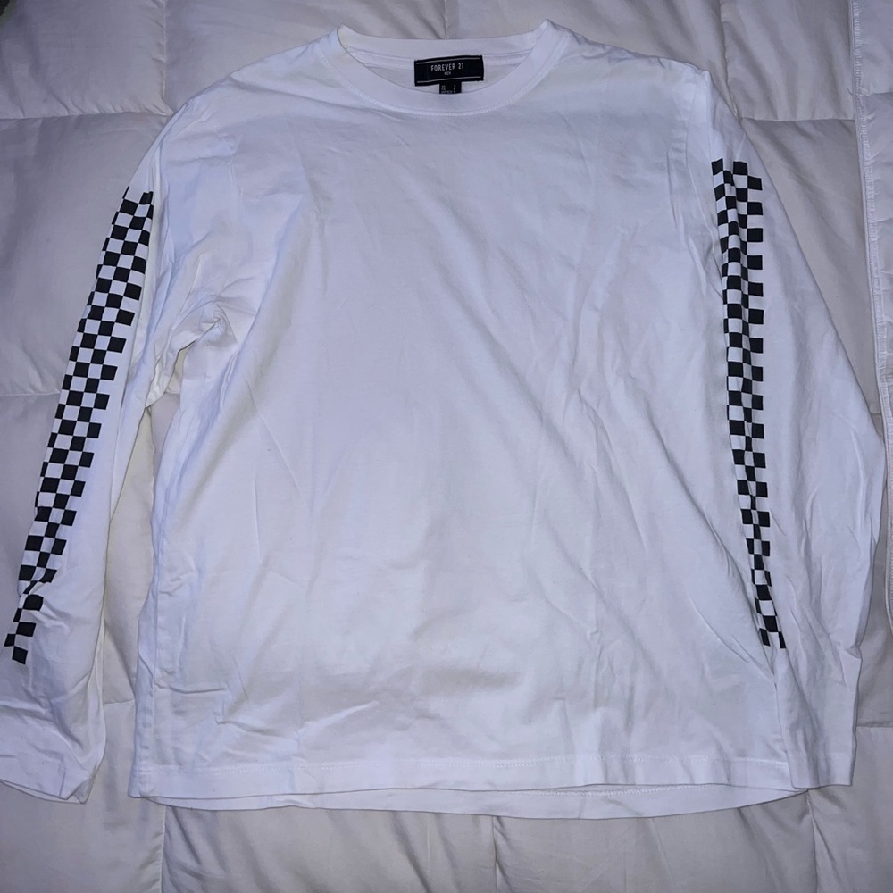 Forever 21 White long sleeve tee Size S